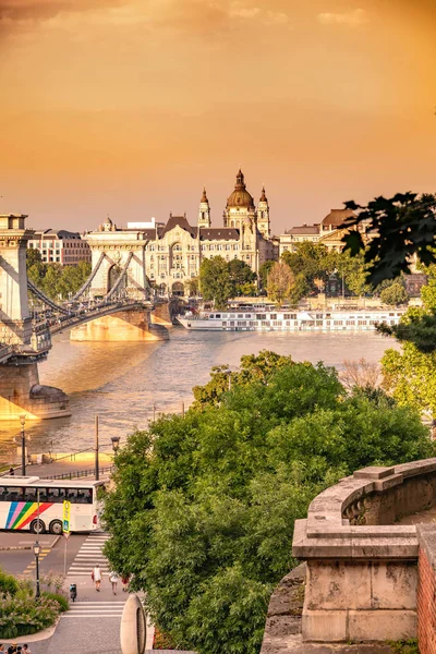 Panoramic View over Budapest and the river Danube — Stock Photo, Image