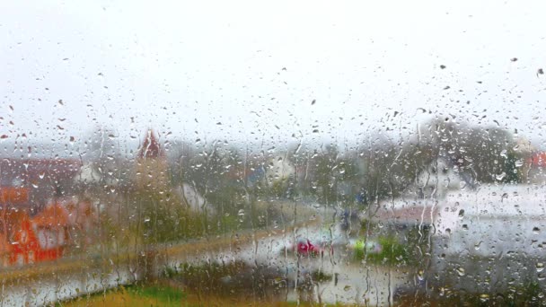 Großaufnahme Von Regentropfen Auf Fensterscheiben Regentagen — Stockvideo