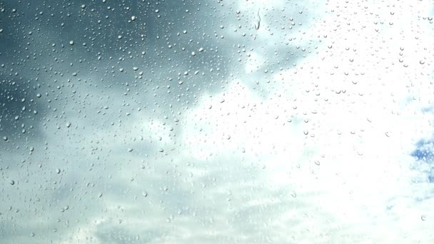 Großaufnahme Von Regentropfen Auf Fensterscheiben Regentagen — Stockvideo