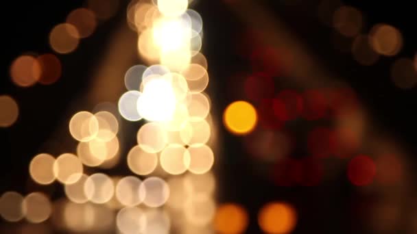 Arabalar Geçerken Bulanık Trafik Işıkları — Stok video