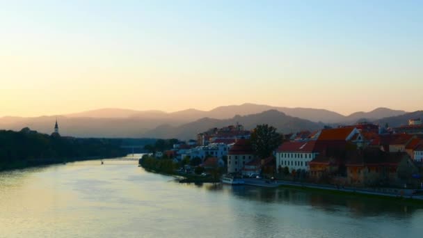 Zonsondergang Drava Als Het Stroomt Door Stad Oktober 2015 Maribor — Stockvideo