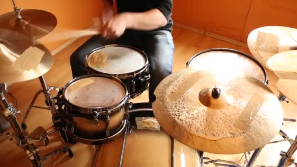 Video Dari Drummer Laki Laki Bermain Drum Studio Incognito Musisi — Stok Video