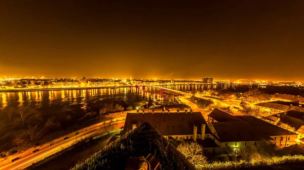 Vista panorâmica sobre Novi Sad e o Danúbio — Fotografia de Stock
