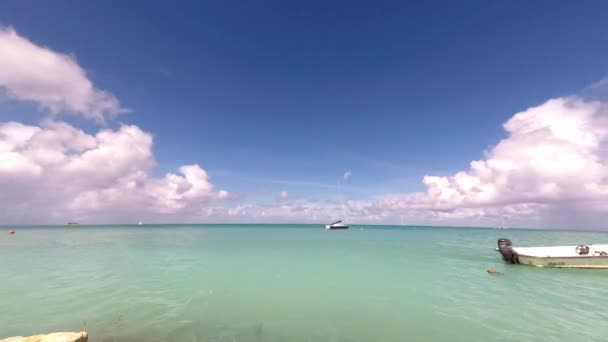 Timelapse Caribbean Scene Boats Anchored Bobbing Breeze Camera Panning Left — Stock Video