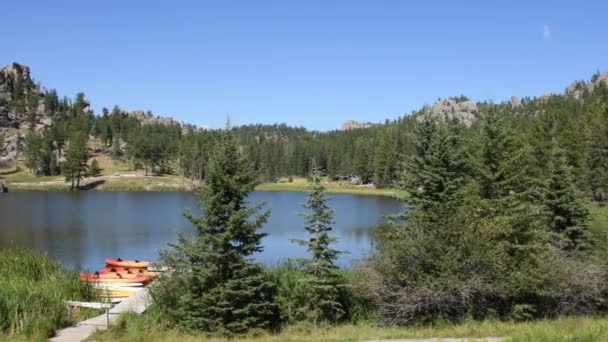 Sylvan Lake Custer State Park North Dakota Camera Panning Right — Stock Video