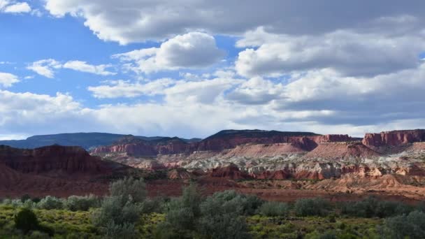 Timelapse Moln Ovanför Röda Stenar Vid Capitol Reef National Park — Stockvideo