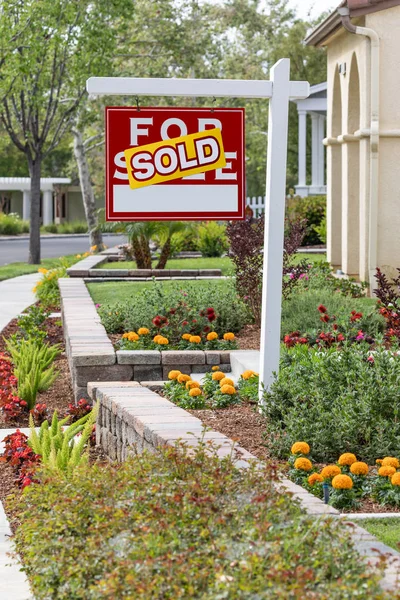 Sold Home Sale Real Estate Sign Front New House — Stock Photo, Image