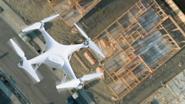 Drone Quadricottero Uav Unmanned Aircraft System Nell Aria Sul Cantiere — Foto Stock