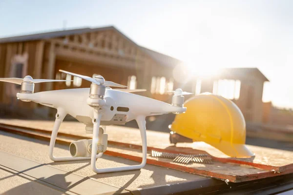 Kemény Kalap Sisak Építkezésen Drone Quadcopter Tovább — Stock Fotó
