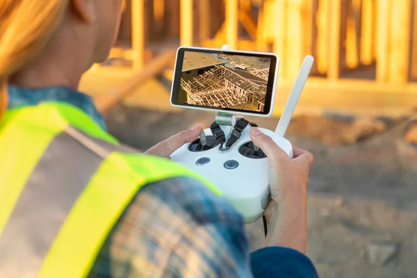 Female Unmanned Aircraft System Uav Quadcopter Drone Pilot Controller Inspecting — Stock Photo, Image