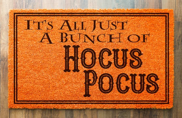 All Bunch Hocus Pocus Halloween Orange Welcome Mat Wood Floor — стоковое фото