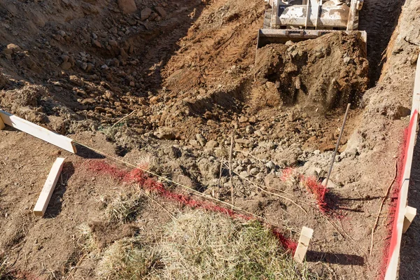 Kleine Bulldozer Graven Yard Voor Zwembad Installatie — Stockfoto