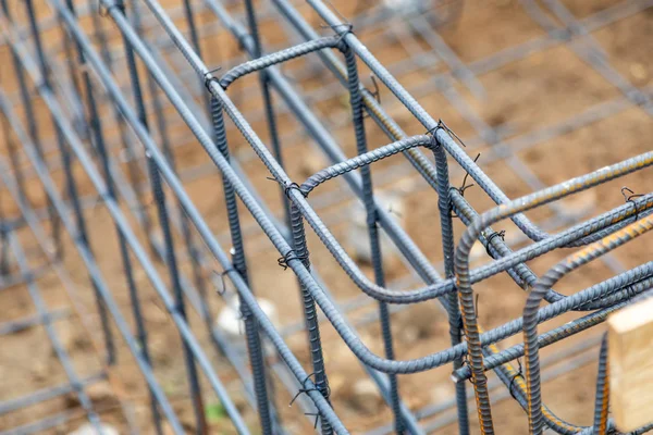 Yeni Çelik Demir Inşaat Sahasında Soyut Çerçeveleme — Stok fotoğraf