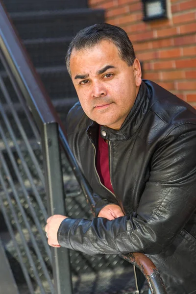 Headshot Portret Van Handsom Hispanic Man — Stockfoto
