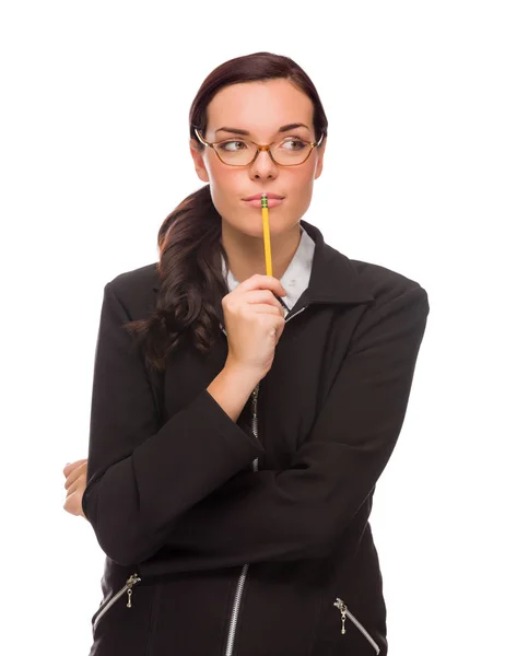 Mixed race zakenvrouw Holding potlood op zoek naar de zijkant geïsoleerd op een witte achtergrond — Stockfoto