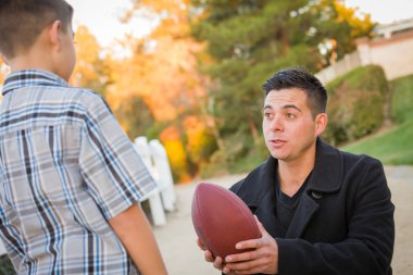 İspanyol Baba Tutarak Futbol Öğretim Genç Çocuk