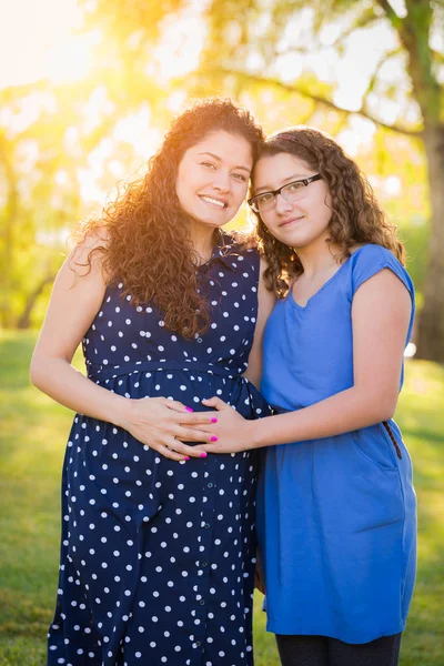 Hispanic Pregnant Mother and Daughter Portrait In Rural Setting — Stock Photo, Image