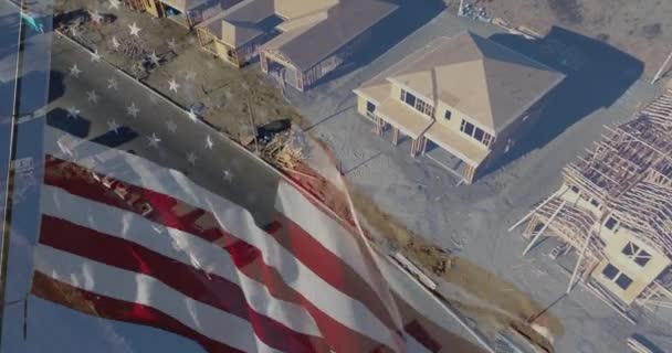 Ghosted Amerikaanse Vlag Zwaaien Met Drone Antenne Uitzicht Nieuwe Bouwplaats — Stockvideo