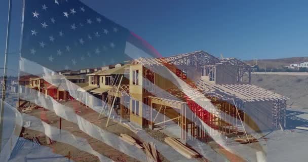 Ghosted Amerikaanse Vlag Zwaaien Met Drone Antenne Uitzicht Nieuwe Bouwplaats — Stockvideo