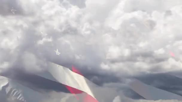 Sağda Rüzgarda Dalgalanan Amerikan Bayrağıyla Yüzleşen Hayalet Zaman Hızı Bulutları — Stok video