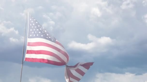 Full Direito Frente Para Bandeira Americana Lenta Movimento Acenando Vento — Vídeo de Stock