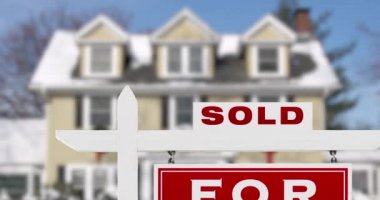 Güzel Özel Ev ve Satılık Emlak Tabelasının 4k Yavaş Tavası