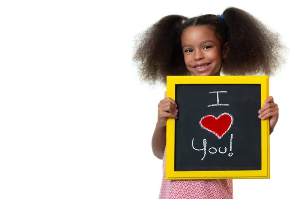 Bonito Afro Americano Menina Pequena Segurando Amo Assinar Isolado Branco — Fotografia de Stock