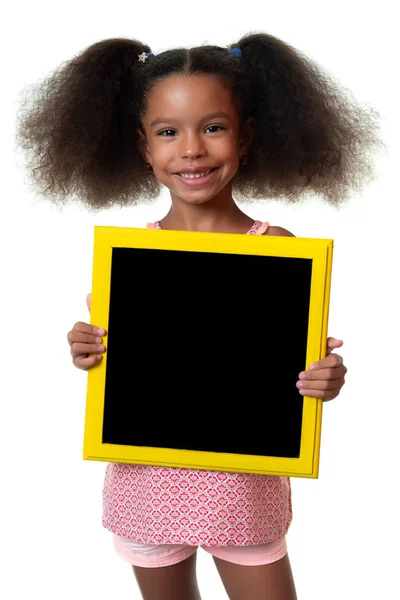 Süße Afrikanisch Amerikanische Kleines Mädchen Hält Eine Tafel Mit Platz — Stockfoto