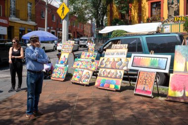 Mexico City, Meksika - Temmuz 14,2018: San melek mahalle satan resim sergisi ve geleneksel sanat eserleri ünlü Cumartesi Pazar