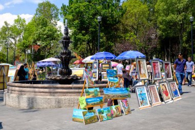 Mexico City, Meksika - Temmuz 14,2018: San melek mahalle satan resim sergisi ve geleneksel sanat eserleri ünlü Cumartesi Pazar
