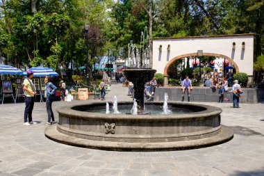 Mexico City, Meksika - Temmuz 14,2018: San melek mahalle satan resim sergisi ve geleneksel sanat eserleri ünlü Cumartesi Pazar