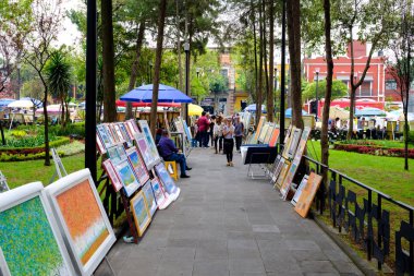 Mexico City, Meksika - Temmuz 14,2018: San melek mahalle satan resim sergisi ve geleneksel sanat eserleri ünlü Cumartesi Pazar