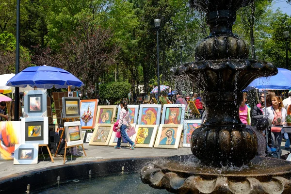 メキシコシティ メキシコ 2018 サンエンジェル近所販売絵画や伝統的な芸術作品で有名な土曜バザール — ストック写真