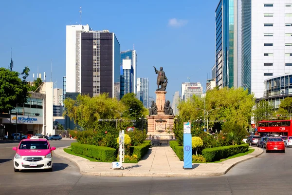 Памятник Христофору Колумбу Пасео Реформа Мехико — стоковое фото