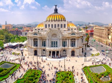 Güzel Sanatlar Sarayı Mexico City - tanınmayan insanlarla havadan görünümü