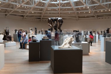 Auguste Rodin ünlü çalışmaları ile Soumaya müzenin iç