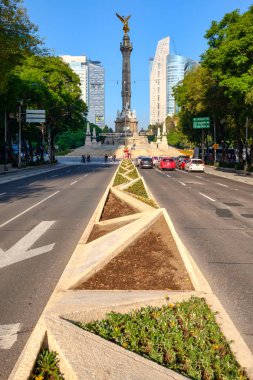 Mexico City - Temmuz 14,2018: Paseo de la Reforma ve Mexico City Kurtuluş Angel
