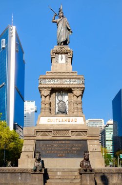 Paseo de la Reforma Mexico City - 1887 yılında açıldı, Cuahutemoc Anıtı