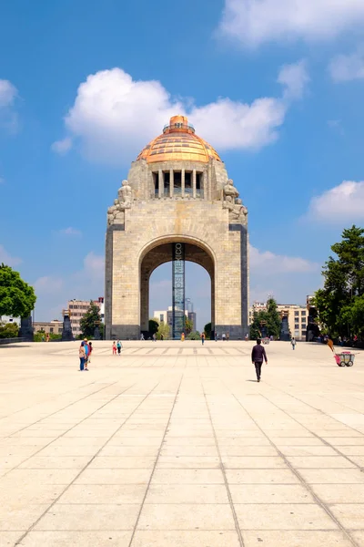 멕시코 시티에 혁명에 기념물 — 스톡 사진