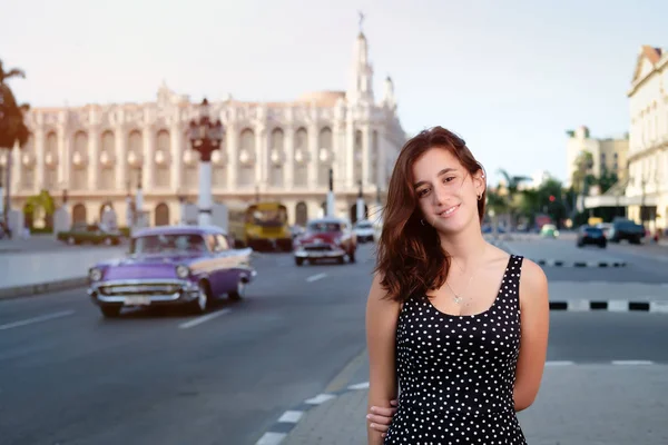 Hermosa Chica Hispana Habana Vieja — Foto de Stock