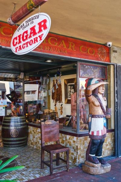 Butik Som Säljer Kubanska Cigarrer Den Berömda 8Th Street Little — Stockfoto