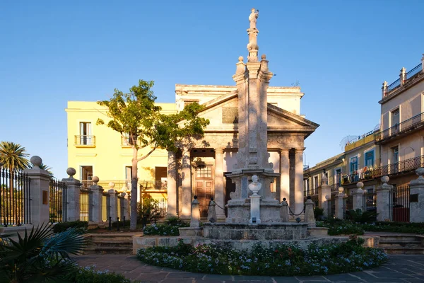 Templete Habana Vieja Antiguo Monumento Colonial Que Marca Sitio Fundación —  Fotos de Stock