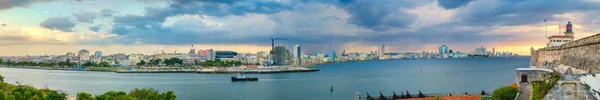 High resolution panoramic image of the city of Havana at sunset — Stock Photo, Image