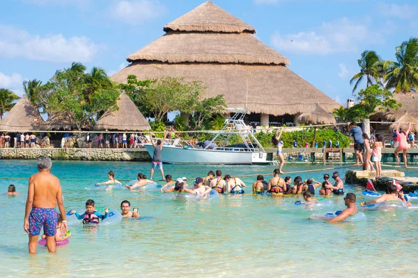 Meksika'da Maya Rivierası'ndaki Xcaret Park'taki plaj — Stok fotoğraf