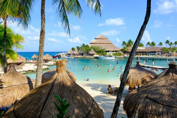 The beach at XCaret Park on the Mayan Riviera in Mexico — Stock Photo, Image