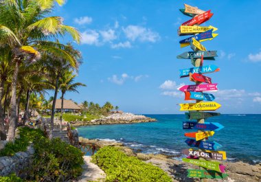 Meksika'da Maya Rivieraüzerinde Xcaret parkı