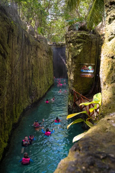 Underground river at the XCaret park on the Mayan Riviera in Mexico — Stock Photo, Image