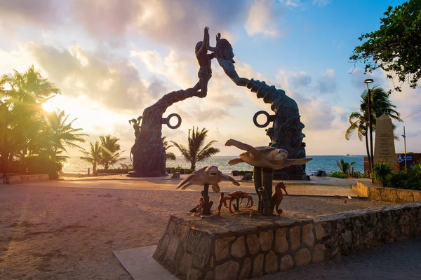 Parque Fundadores za úsvitu na pláži Playa del Carmen v Mexiku — Stock fotografie