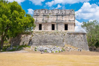 Meksika'da Chichen Itza antik kentinde Maya tapınağı