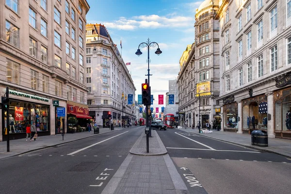 The Strand, uma das avenidas mais famosas de Londres — Fotografia de Stock